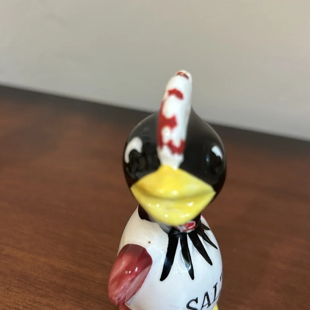 Vintage chicken / Rooster Salt & Pepper shakers